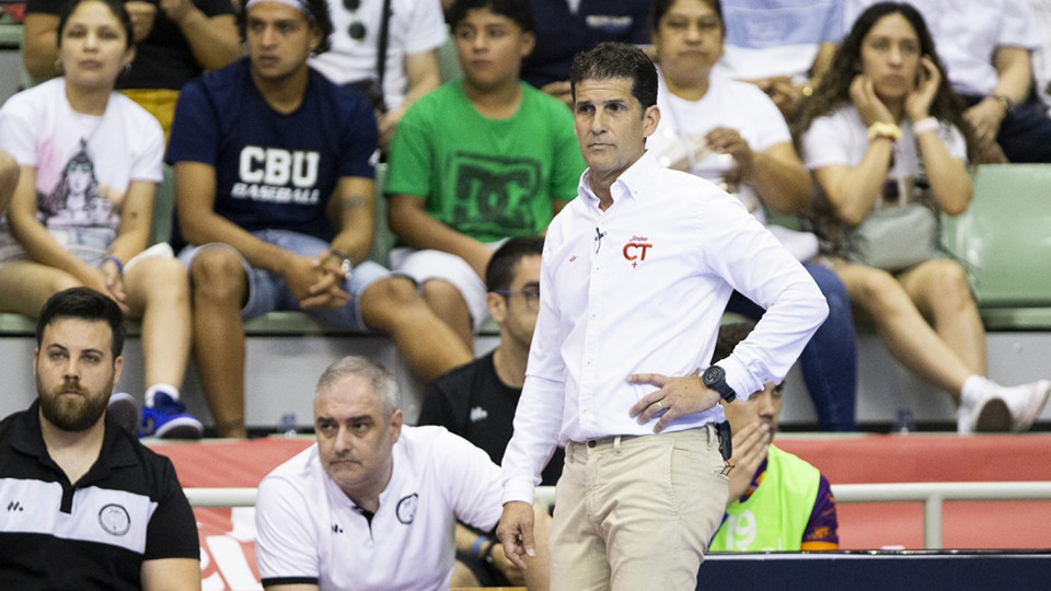 Duda, entrenador del Jimbee Cartagena, durante un partido