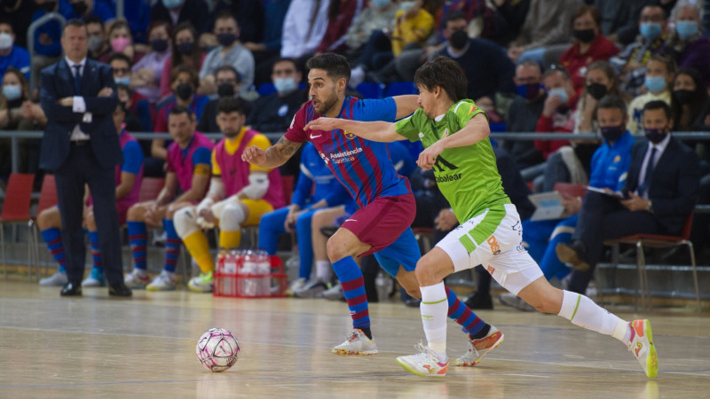 Adolfo, del Barça, y Chaguinha, del Palma Futsal, se miden en carrera