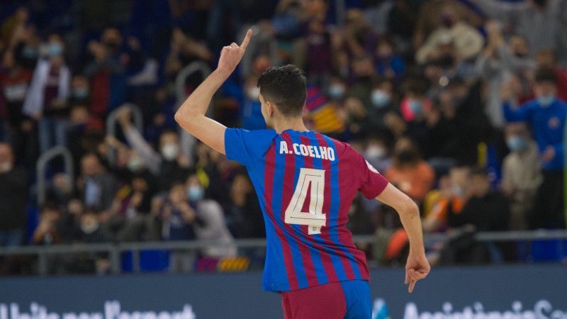 André Coelho, jugador del Barça, celebra un gol.