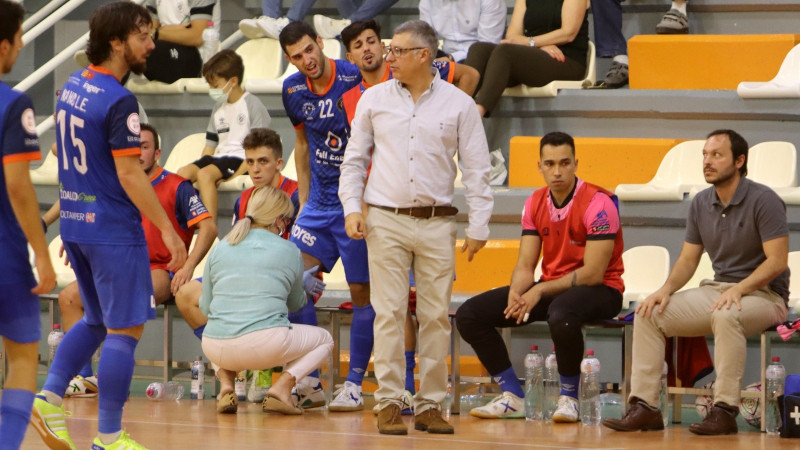 Alfonso Rodríguez, entrenador del Full Energía Zaragoza (Foto: Andrea Royo López)
