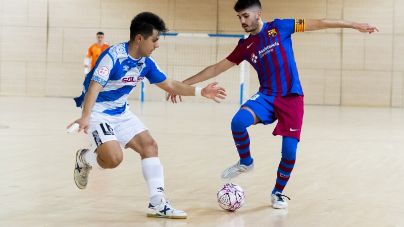 Adrián Rivera encabeza la presión del FS Talavera ante el Barça B