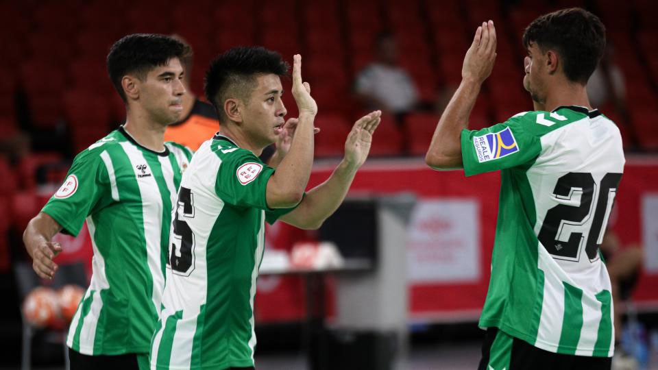 Real Betis Futsal se impone a Unión África Ceutí en su primer partido estival