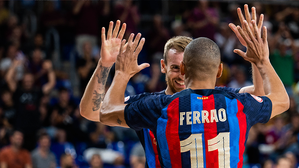 Los jugadores del Barça celebran un gol.