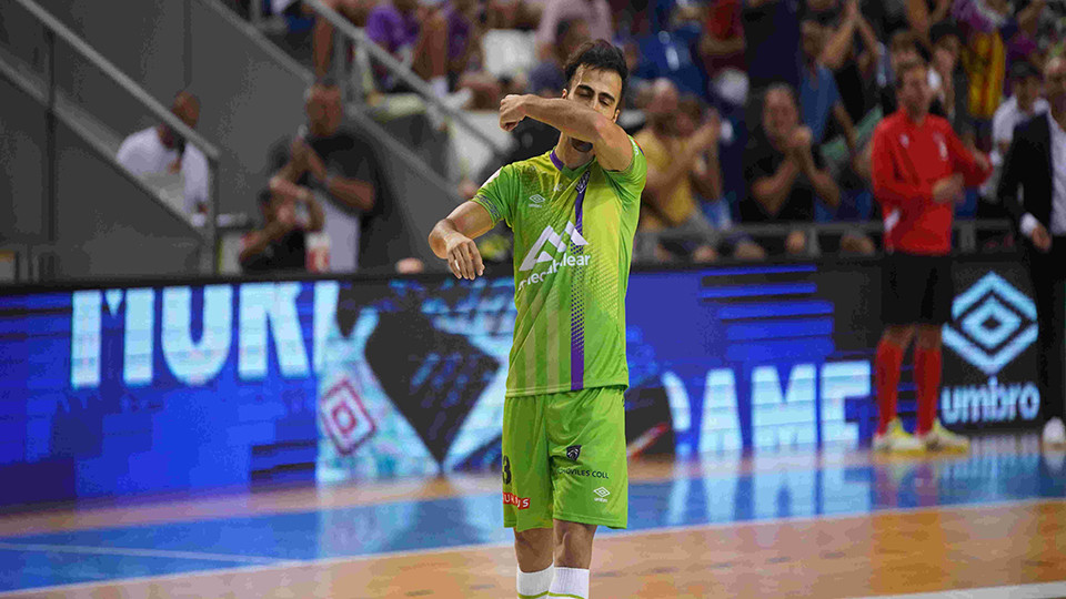 Moslem Oladghobad, jugador iraní, celebra un gol con Palma Futsal