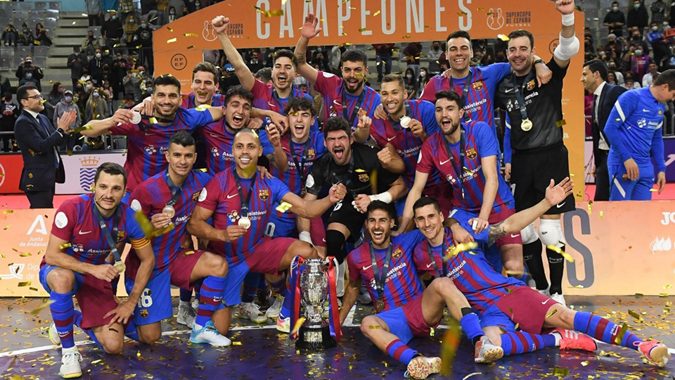 El año dorado del Barça sobrevive a los penaltis en la Supercopa de España